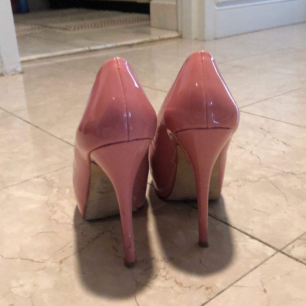 Heels - Picture 4 of 5